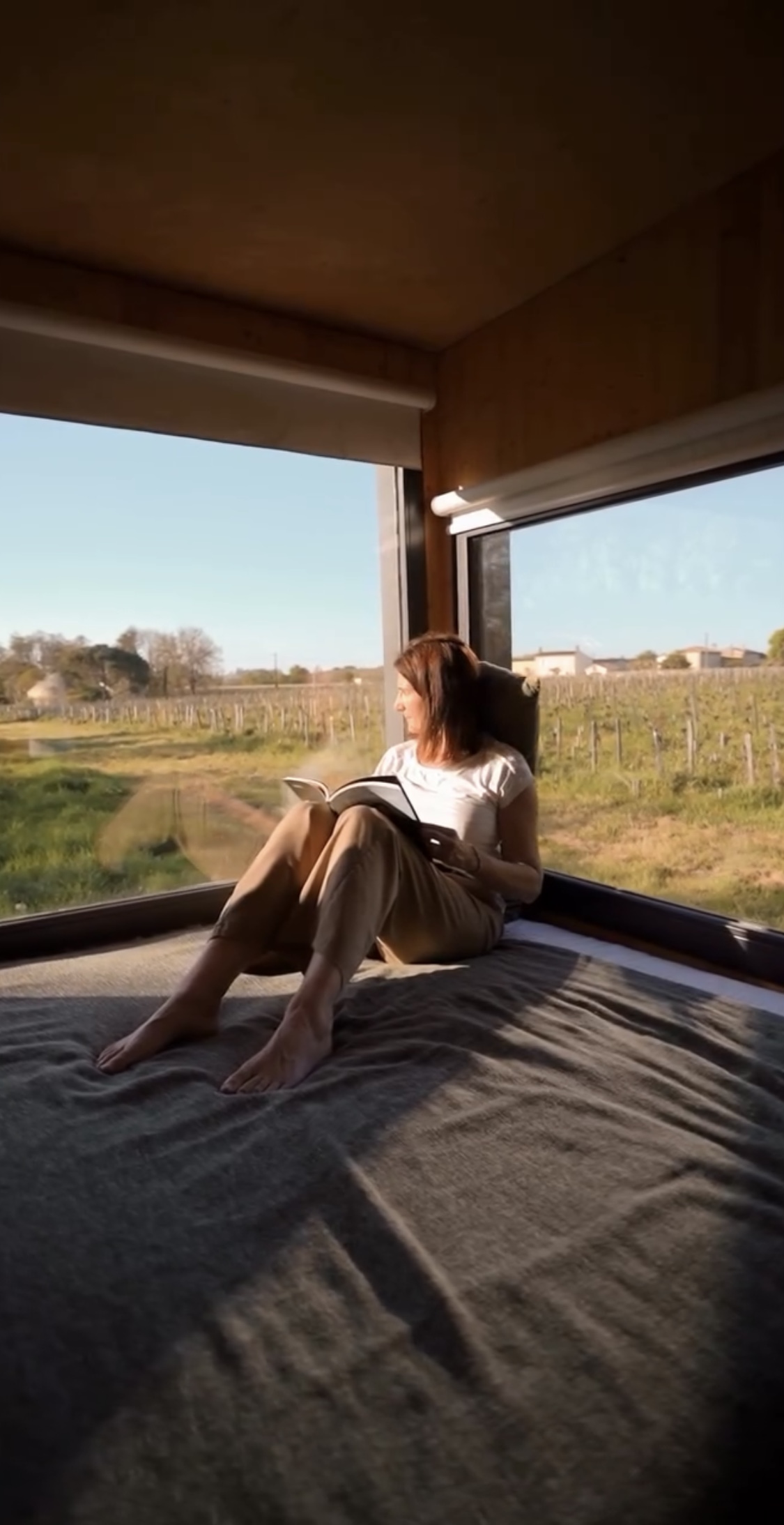 Couché de soleil sur le lit